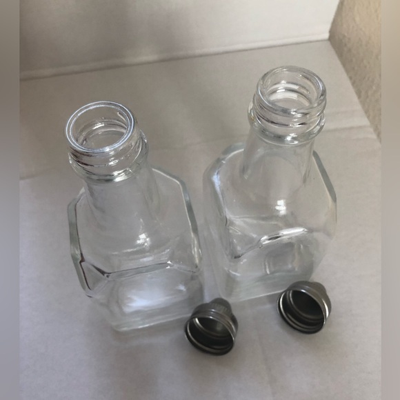 Set of 2) 6-Ounce Olive Oil and Vinegar Cruet, Square Dispensers - Picture 4 of 6